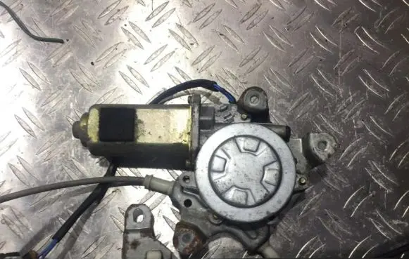 Nissan Primera Front door window regulator motor