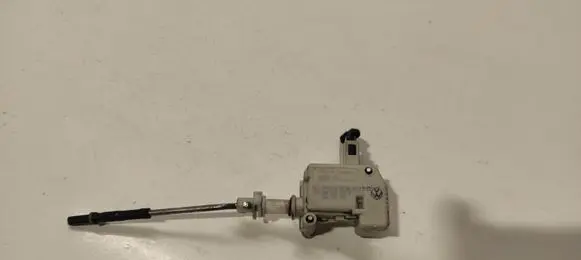 Skoda Superb B5 (3U) Central locking motor 3B0959782 754633 3B0810773B