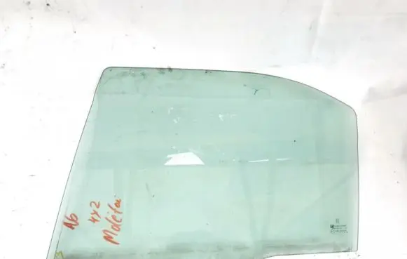 Peugeot 406 Rear door window glass