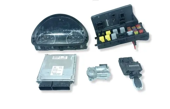 Mercedes-Benz Sprinter W906 Engine ECU kit and lock set A6519003403 A6519013502 28587404A0