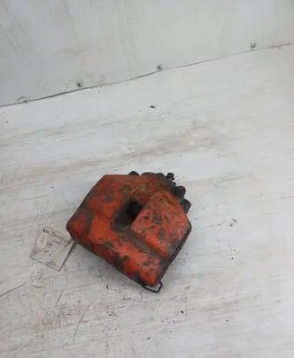 Volkswagen Touran I Front brake caliper