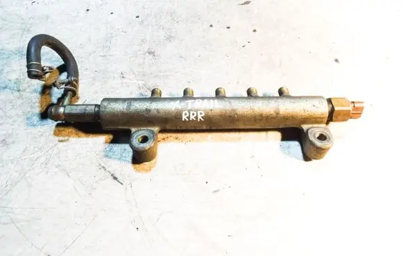 Nissan X-Trail T30 Fuel main line pipe 01F27 02F1330