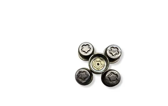 Toyota Yaris XP210 Anti-theft wheel nuts and lock 