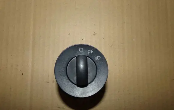 Ford Focus Light switch 8S4T13D061AC