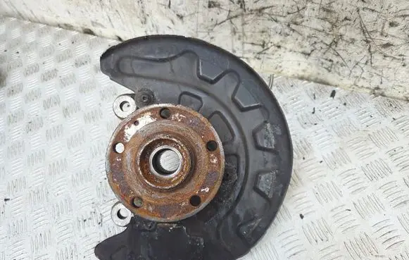 Volkswagen e-Golf Front wheel hub