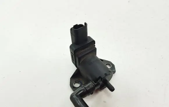 Ford Grand C-MAX Vacuum valve 9688124580