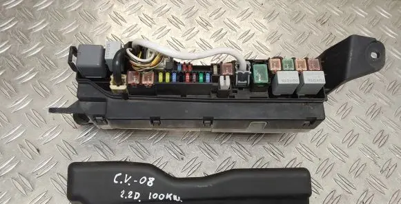 Toyota Corolla Verso AR10 Fuse box set