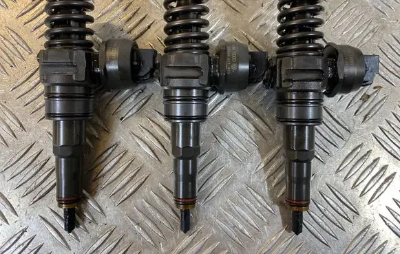 Skoda Roomster (5J) Fuel injectors set 038130073BP