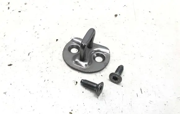 Volvo XC40 Rear door lock loop/hook striker 32353195