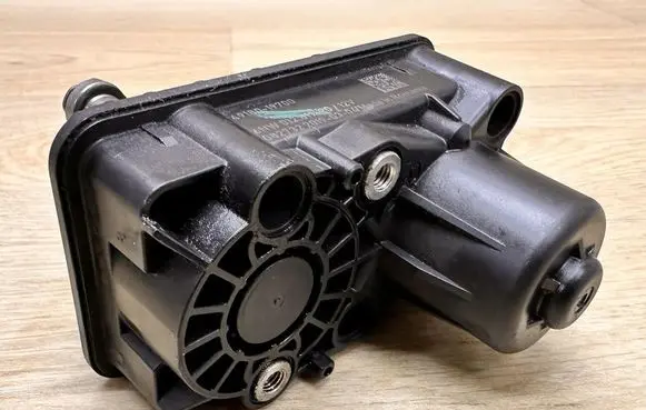 Renault Trafic III (X82) Turbo charger electric actuator 4918019700