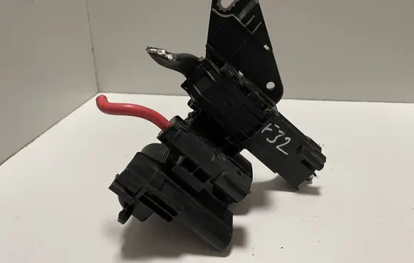 BMW 4 F32 F33 Current control relay 9356159
