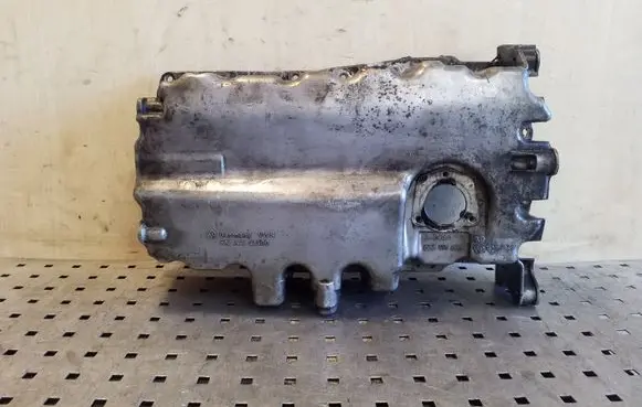 Volkswagen Tiguan Oil sump 03G103603