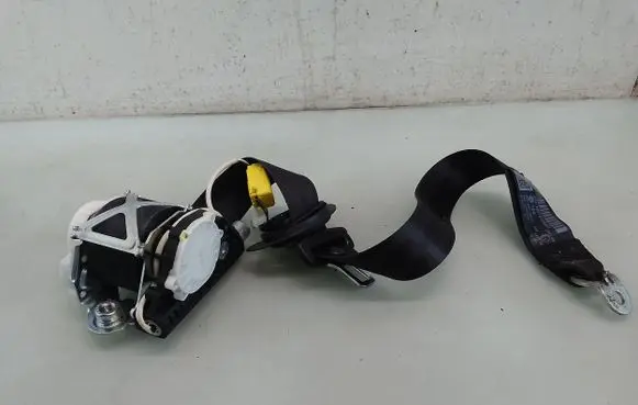 Volkswagen PASSAT B6 Front seatbelt 34032207A