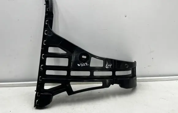 Mercedes-Benz S W222 Rear bumper mounting bracket A2228808300