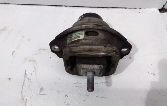 Land Rover Discovery 4 - LR4 Engine mount bracket AH226A003BA 4518082121