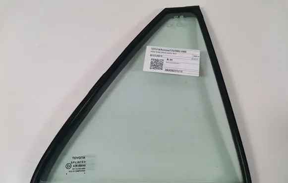 Toyota Avensis T250 Rear vent window glass 68123-05070