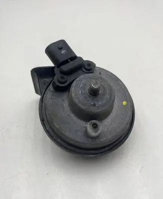 BMW 1 F20 F21 Horn signal 6033FB2372 090318L7C 6033FB2387