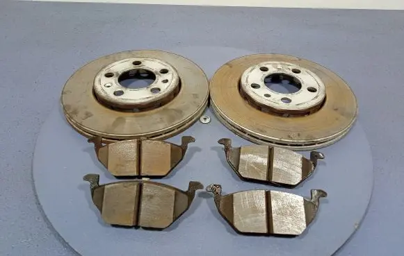 Seat Ibiza III (6L) Front brake disc