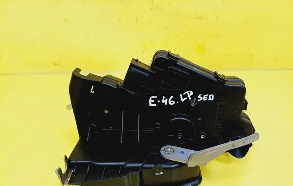 BMW 3 E46 Front door lock