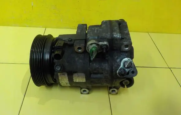 Hyundai Santa Fe Air conditioning (A/C) compressor (pump) 19SP43