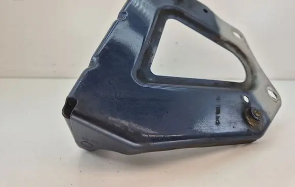 Audi A6 S6 C6 4F Fender mounting bracket 4F0821135B