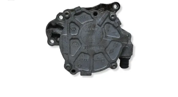 Volkswagen PASSAT B6 Vacuum pump 03L145100F