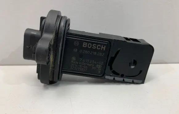 BMW X6 F16 Mass air flow meter 7613234