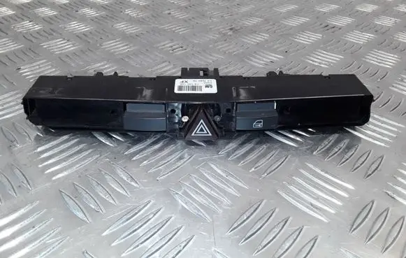 Opel Astra H Hazard light switch 13100105 03758075