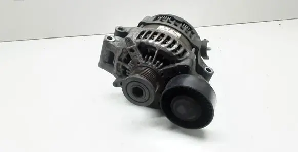 BMW 1 E82 E88 Generator/alternator 7550468