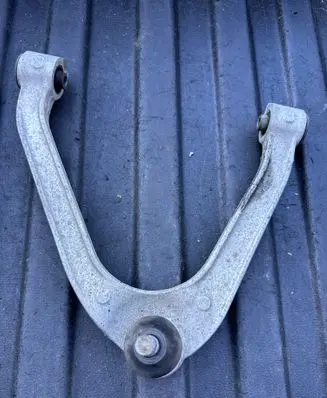Front lower control arm/wishbone