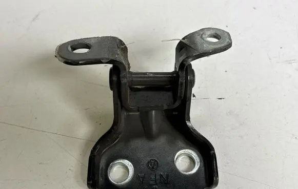 Subaru Outback (BT) Front door upper hinge 