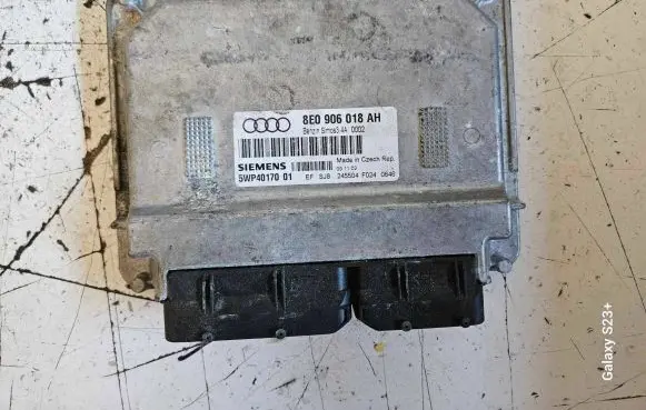 Audi A4 S4 B6 8E 8H Engine control unit/module 8E0906018AH 5WP4017001 S34A0002