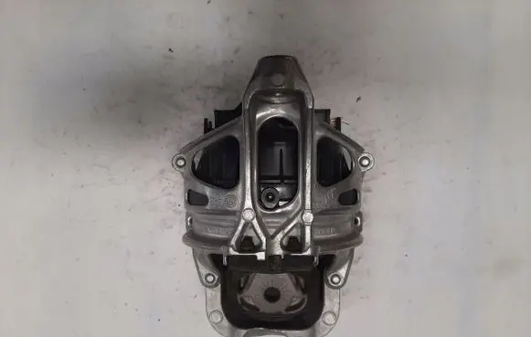 Audi Q7 4M Engine mount bracket 4M0199372FN