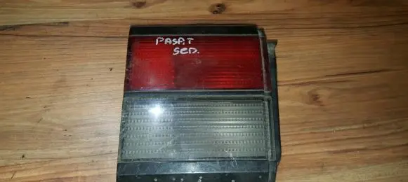 Volkswagen PASSAT B3 Tailgate rear/tail lights 357945108