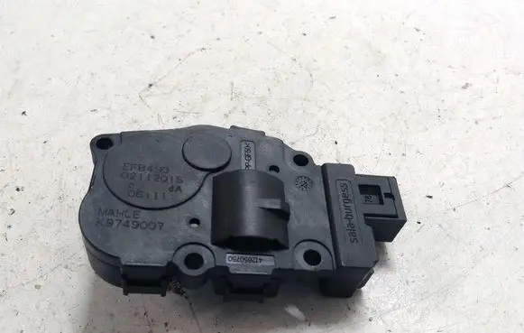 Land Rover Evoque I Air flap motor/actuator EFB490 K9749007