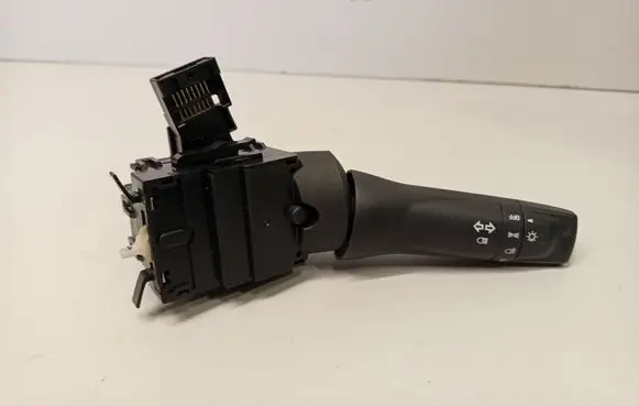 Isuzu D-Max Indicator stalk 17G516