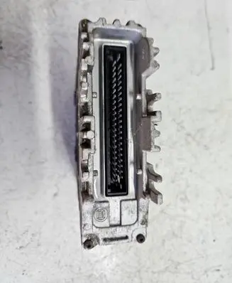 Volkswagen Golf III Engine control unit/module 0261203266 037906024D