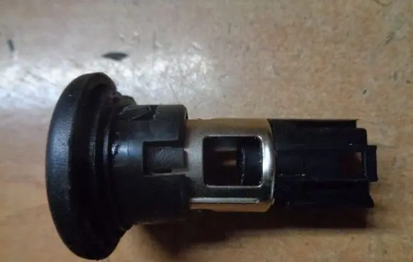 Opel Meriva B 12 V Socket (front) 