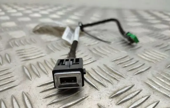 USB socket connector