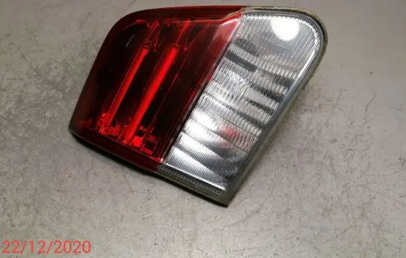 Toyota Avensis T270 Tailgate rear/tail lights
