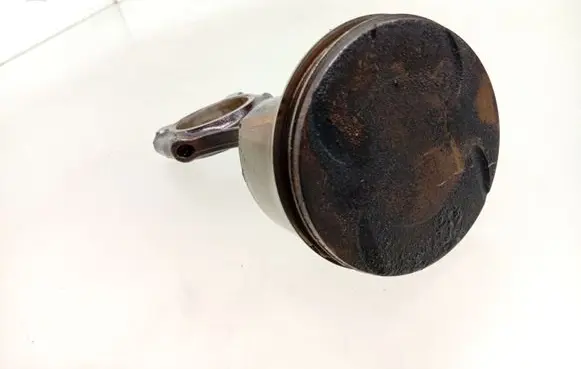 Mercedes-Benz CLS C219 Piston with connecting rod