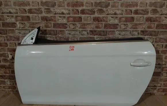 Volkswagen Eos Front door