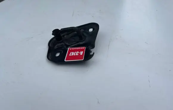 Audi A1 Engine bonnet/hood lock/latch loop/hook 4G0823186 A3747