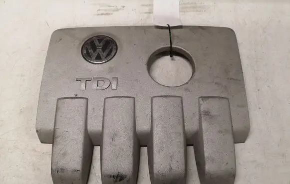 Volkswagen Golf V Engine cover (trim) 03G103925BP