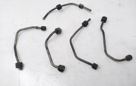 Peugeot Expert Fuel injector supply line/pipe 