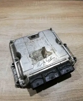 Renault Scenic I Engine control unit/module ECU 0281010819 H0M8200039569