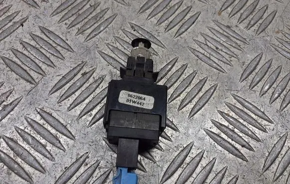 Volvo S60 Brake pedal sensor switch 8622064