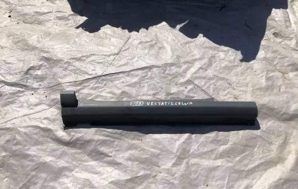 Renault Vel Satis Front sill (body part) 8200052048
