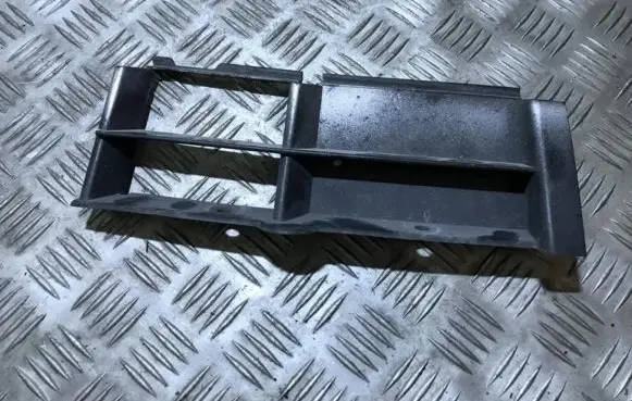 BMW 5 E39 Front bumper lower grill 511182356409 51.11-8235640.9