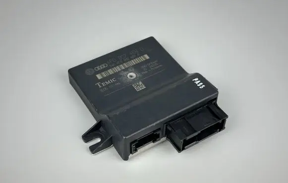 Audi A6 S6 C6 4F Gateway control module 4F0907468D 8006TF7MNL 4F0910468A